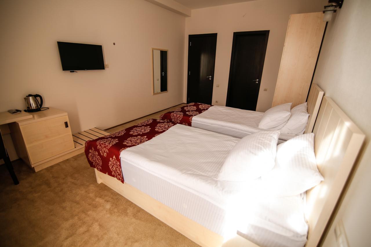 Hills Hotel Tbilisi Buitenkant foto