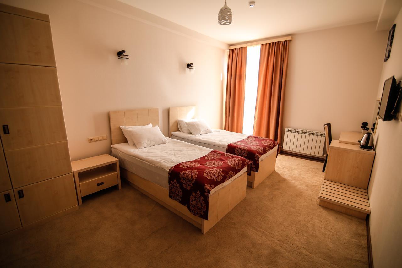 Hills Hotel Tbilisi Buitenkant foto